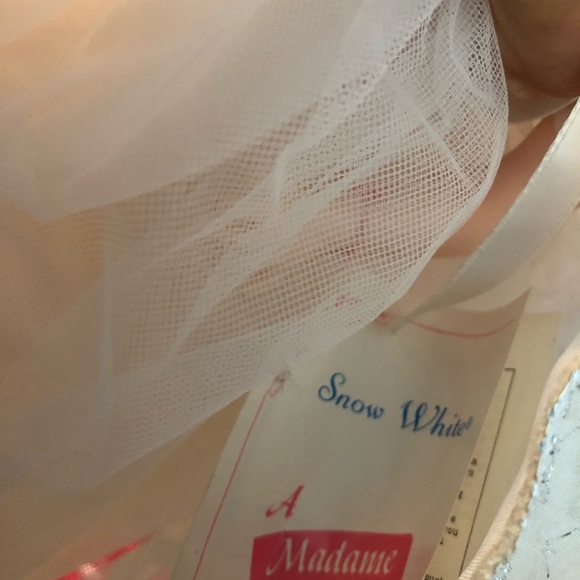 Madame Alexander Snow White - Picture 5 of 6